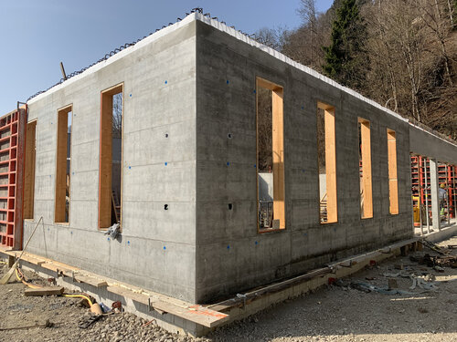 Neubau MFH mit Einstellhalle Kommetsrüti